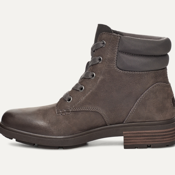 Ugg Harrison Boot - Picture 11 of 15